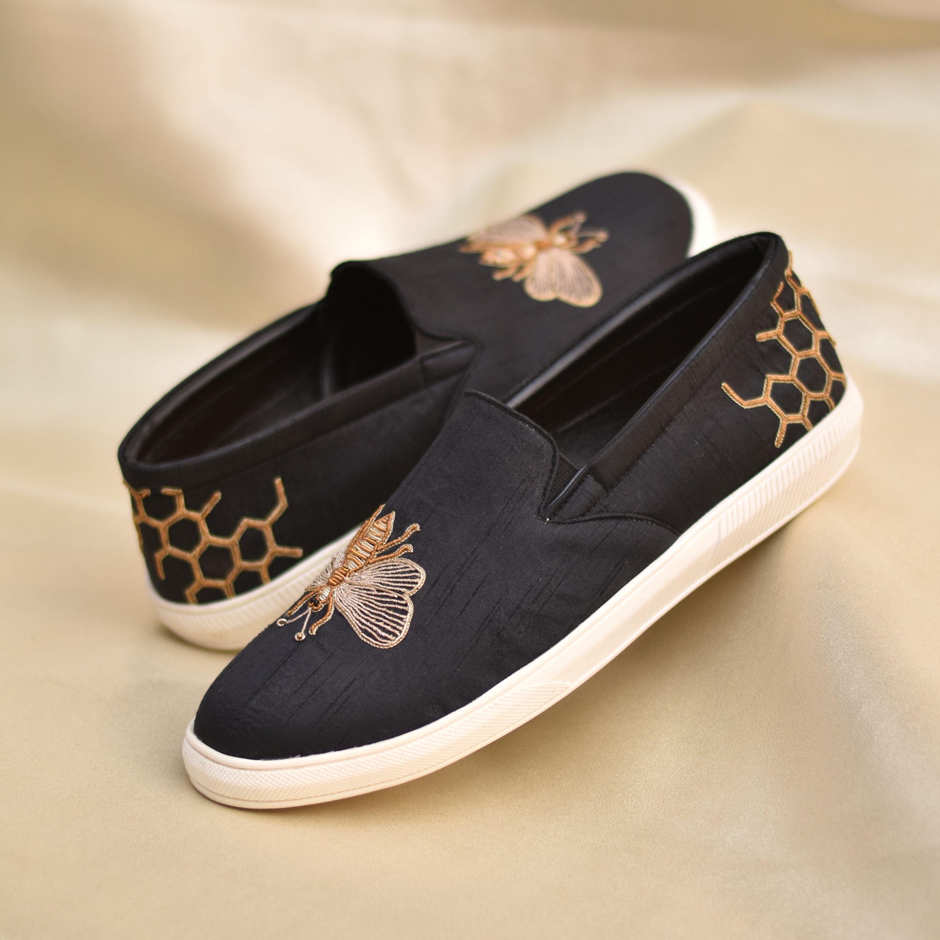 Meru Black Sneakers Men's Slip-on Shoes for Wedding Rituals - Main Image