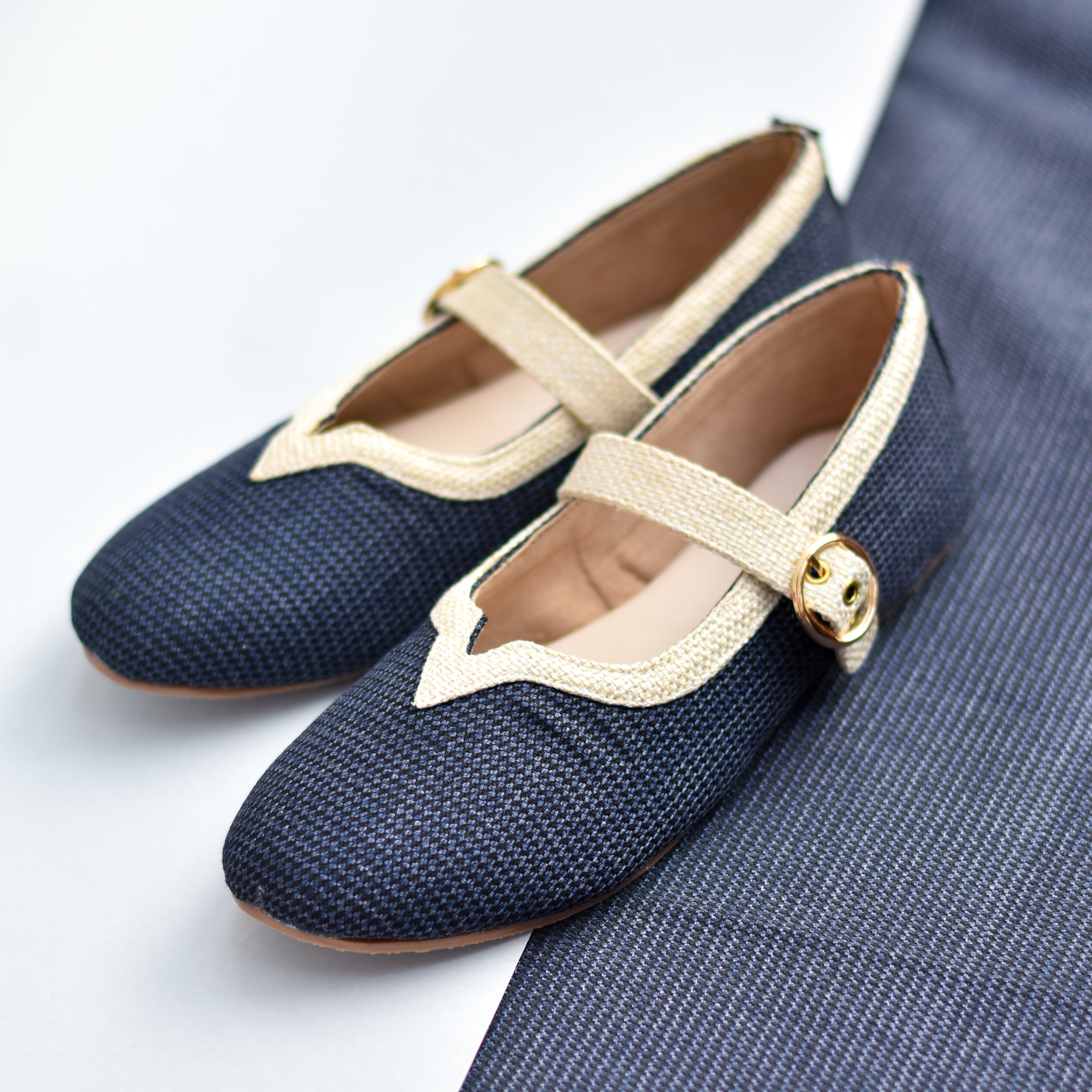 wedding juttis for bride Delhi