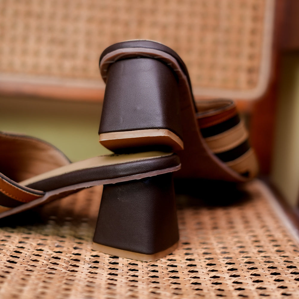 Modern two-tone mule with open toe design
