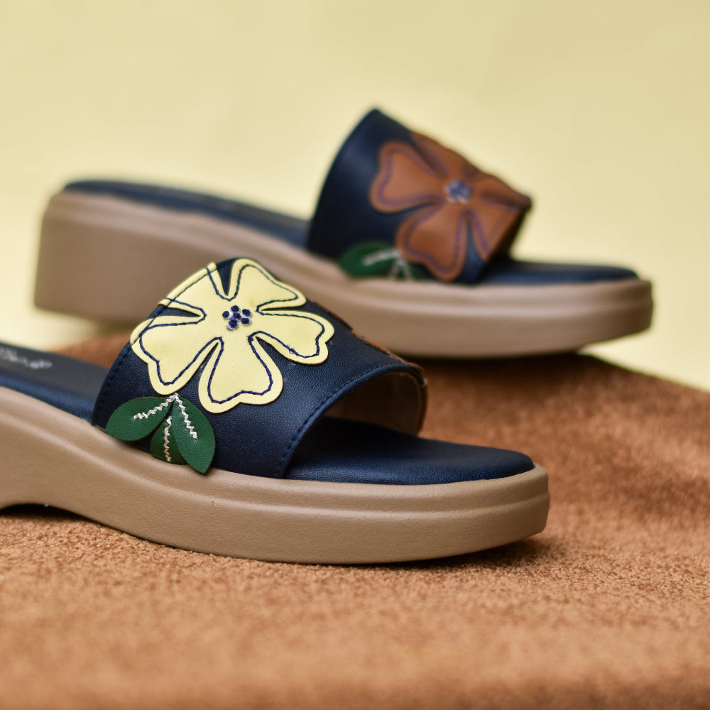 Casual blue slip-on sandal with handcrafted flower design