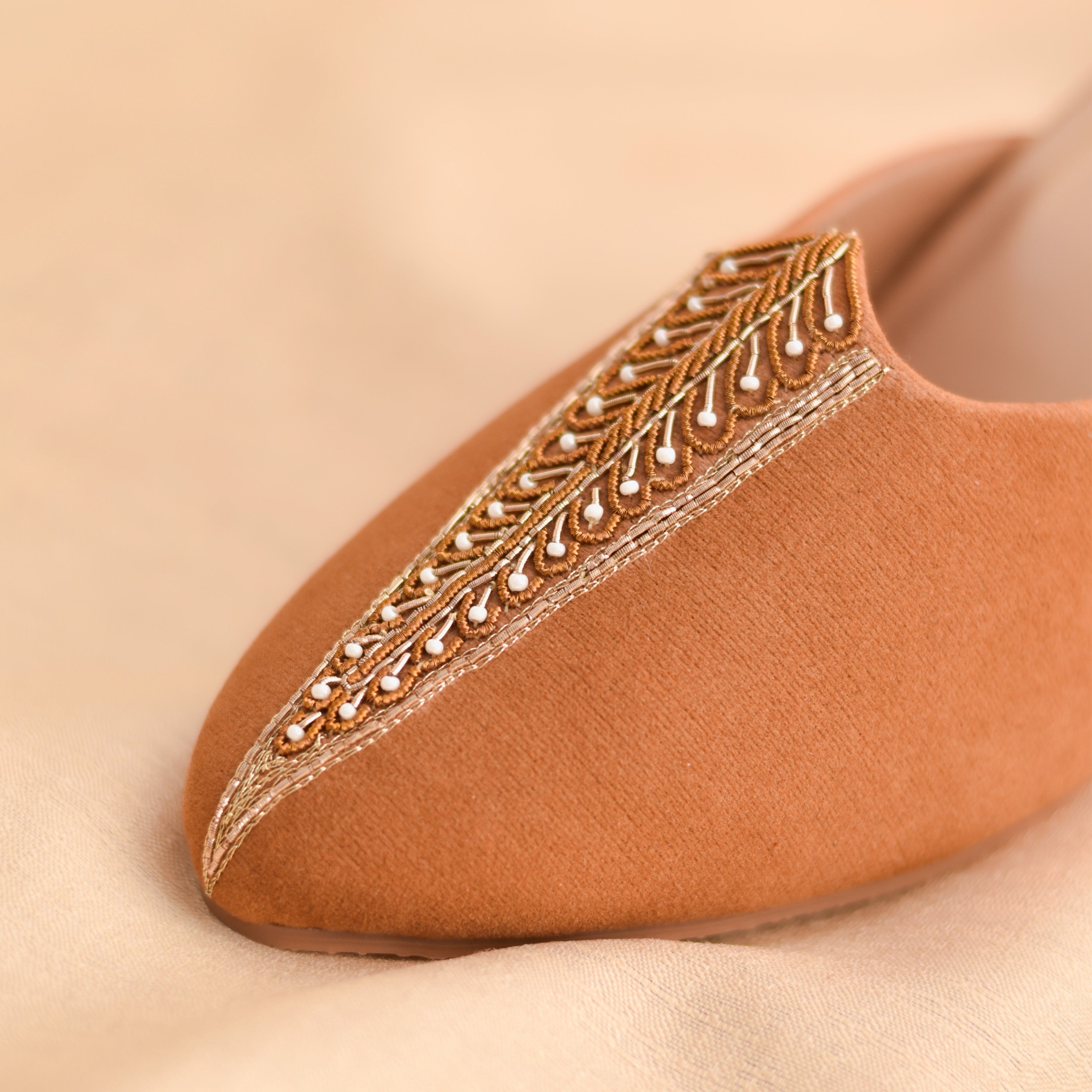 Pointed toe mules with heels for ethnic wear