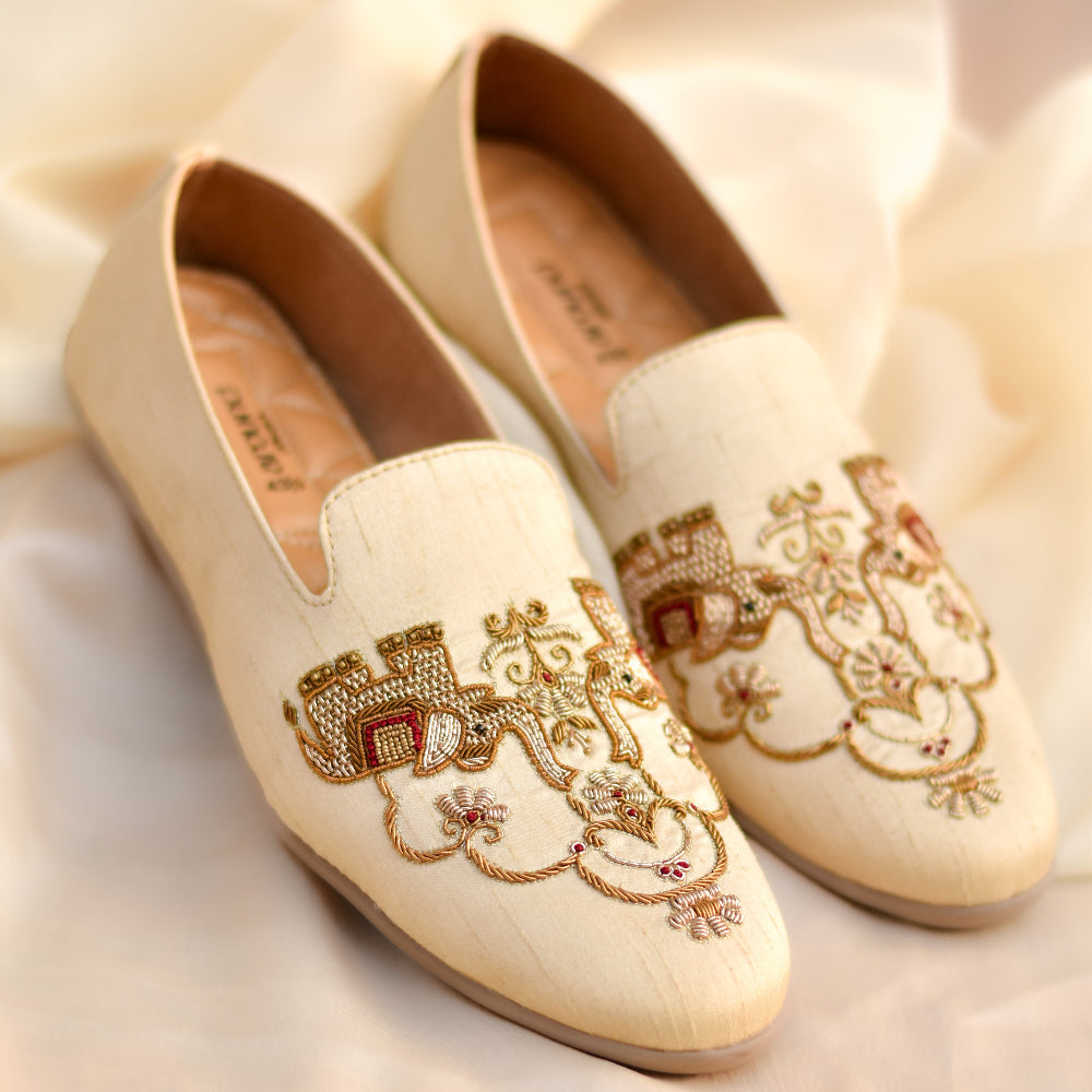 Embroidered loafer with intricate zari work and regal elephant pattern