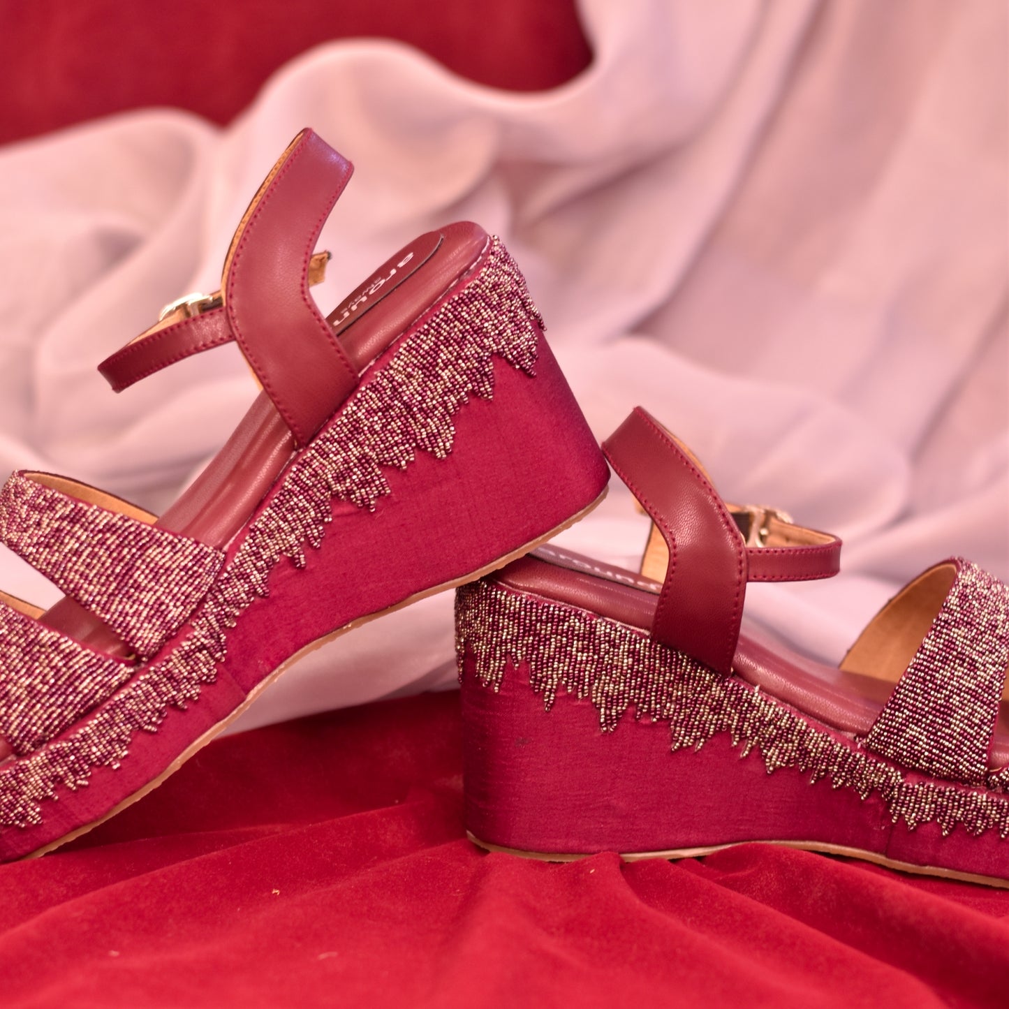 High heel cocktail shoes with embroidery