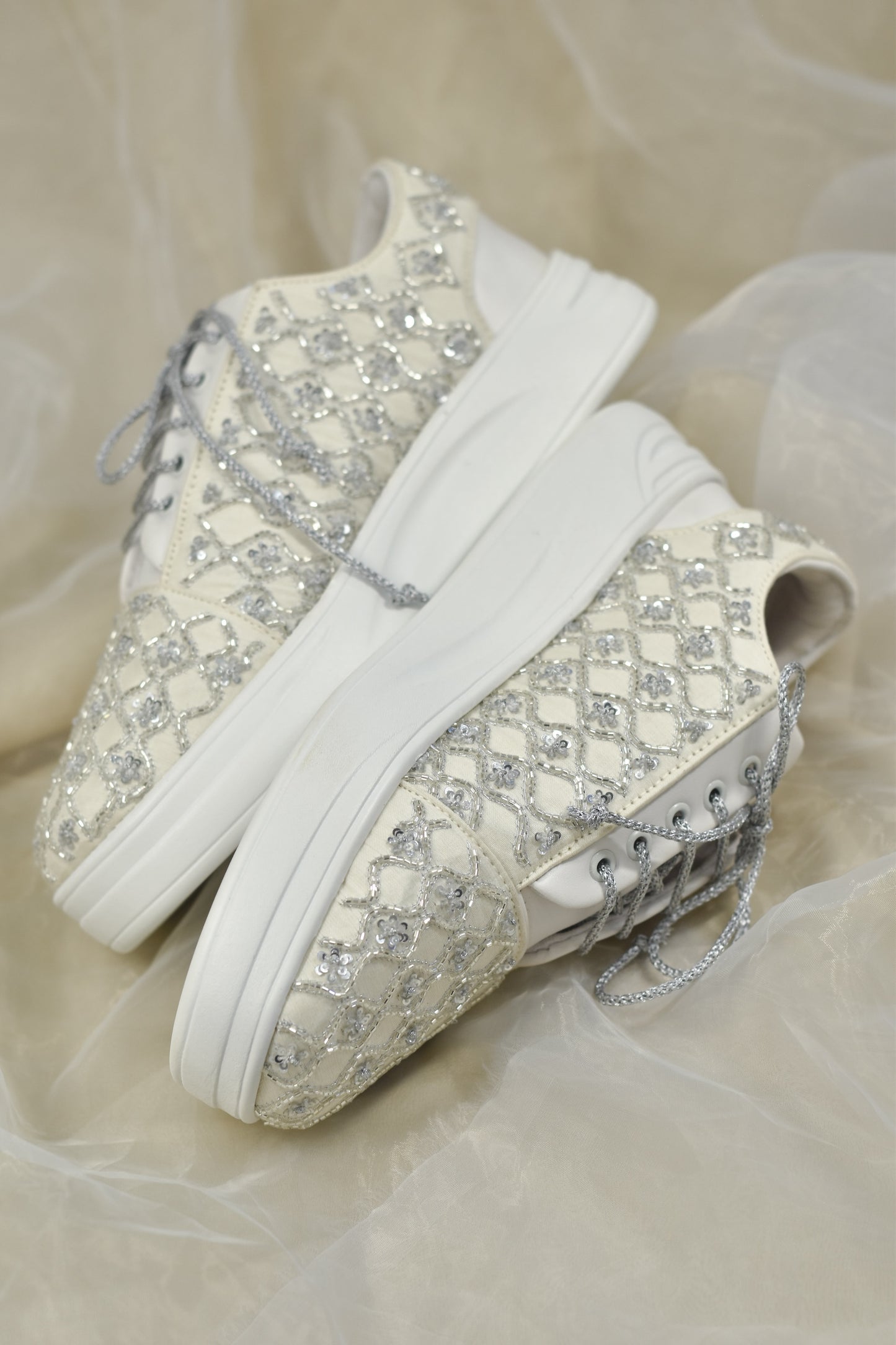 Sequins and beads embroidered wedding sneakers shoes