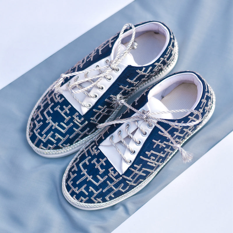 Trendy bridal sneakers for a great party wear