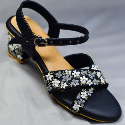 Monochromatic stylish block heels