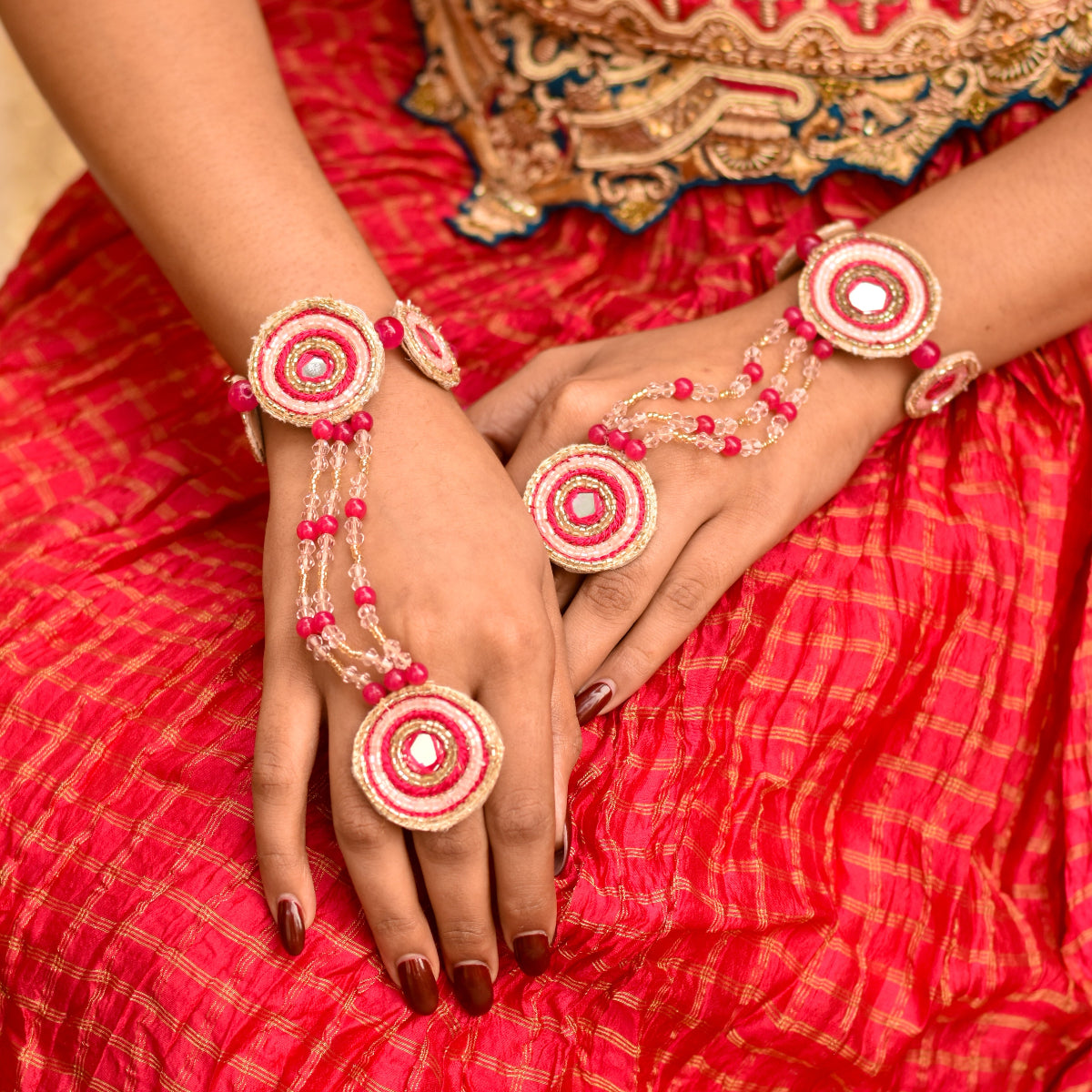 A pink hathphool set for a trendy Indian haldi bride look