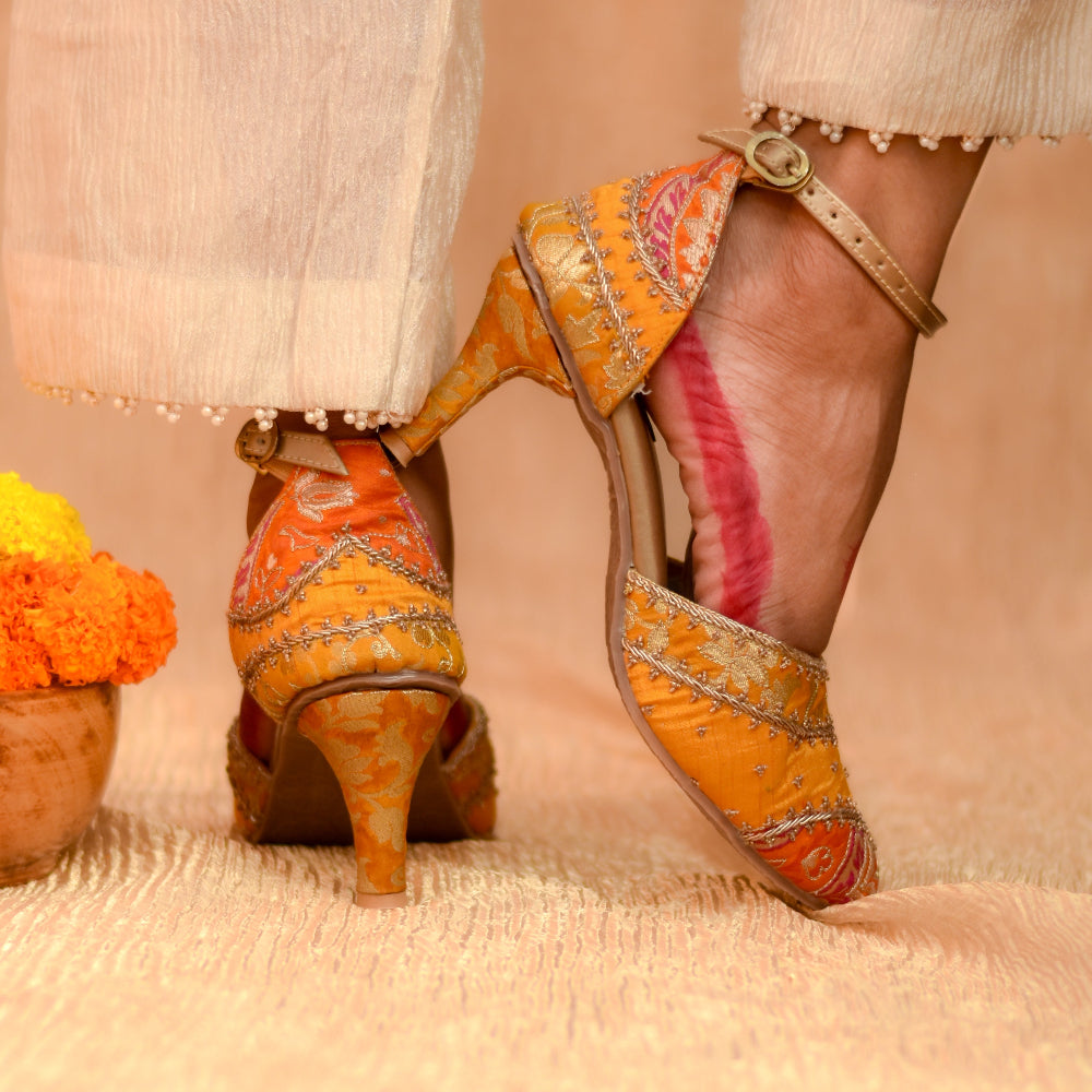 Women’s occasion wear heel in yellow tone with antiskid sole