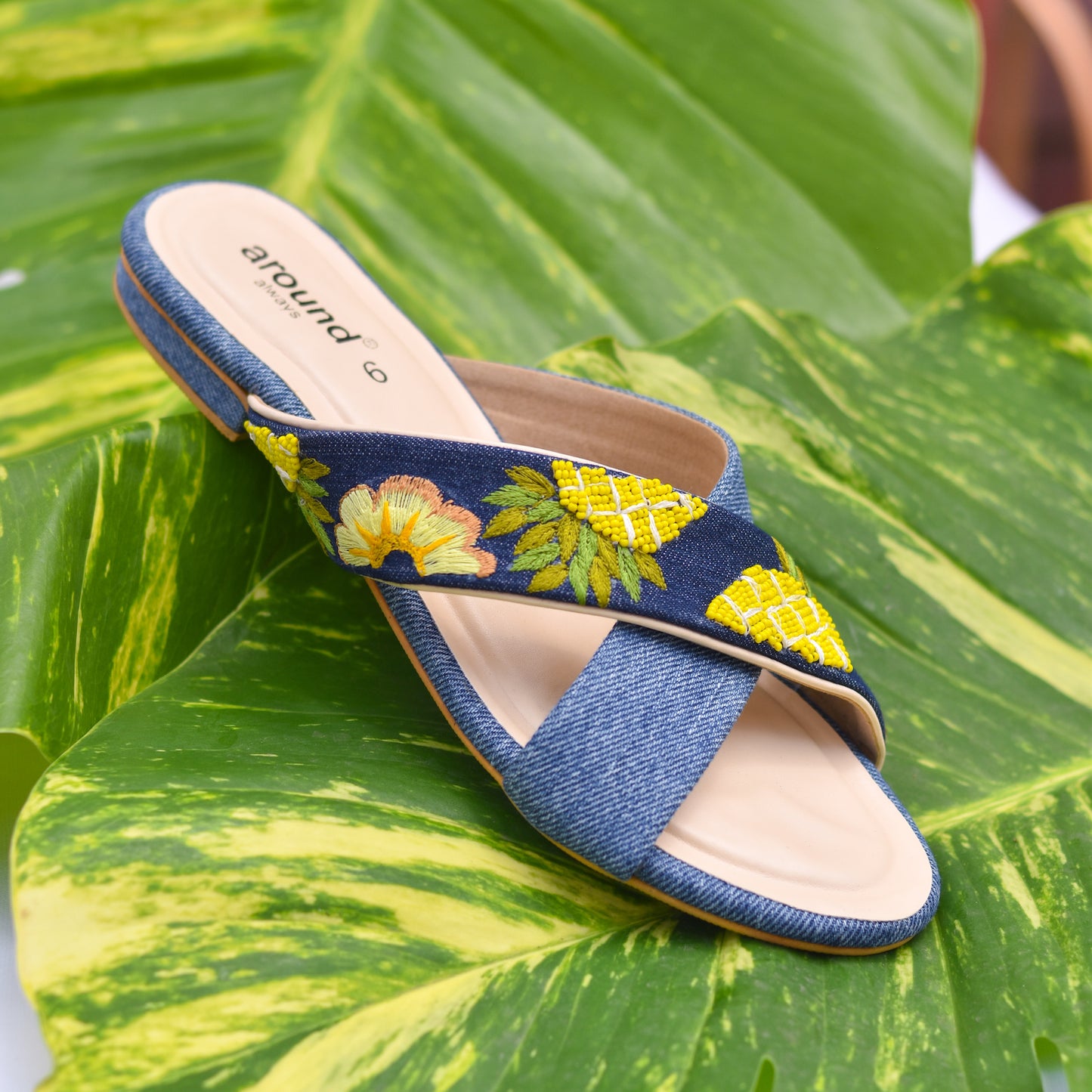 Casual sliders in flats for women with stylish embroidery 