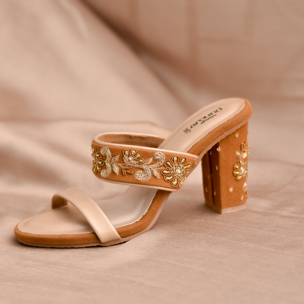Elegant party sandals with embroidered floral detailing and cushioned sole