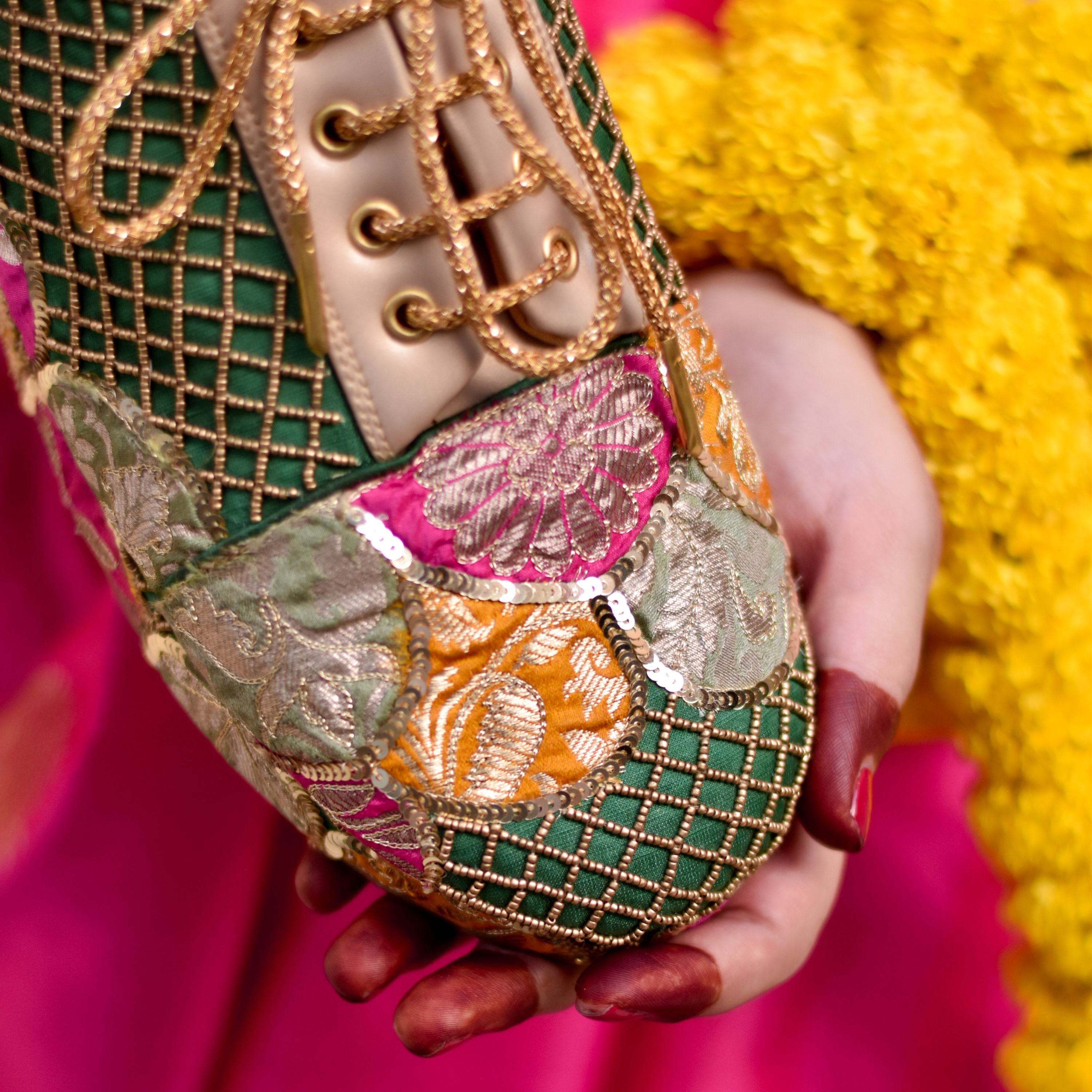 Traditional Indian sneaker with cushioned footbed