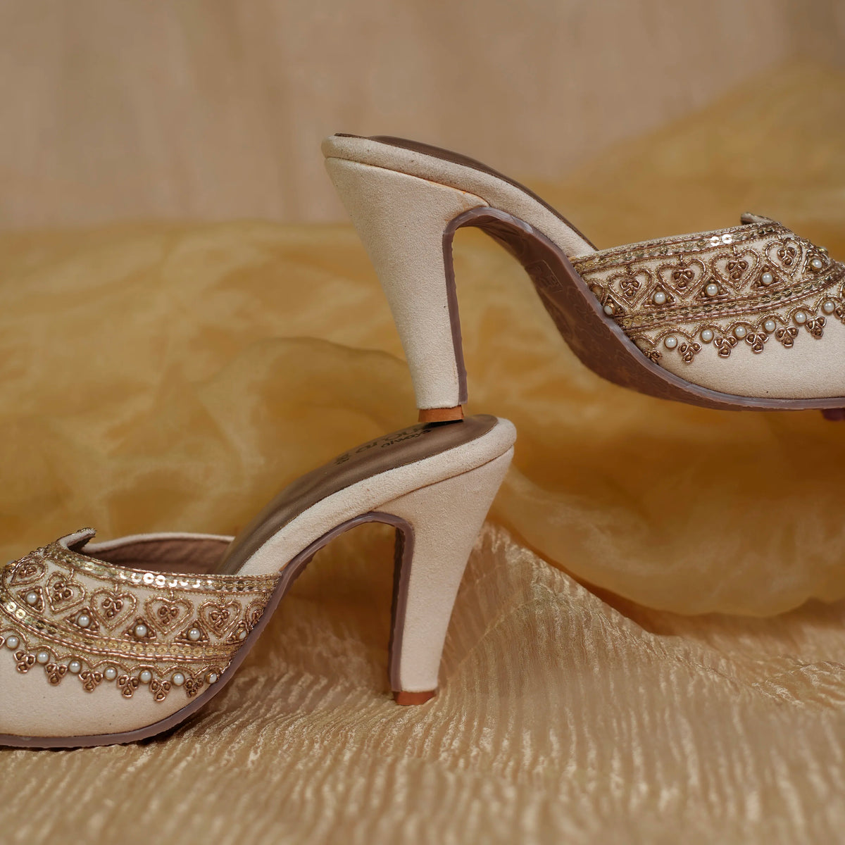 Classy Indian high heel mules for a glamorous ethnic look