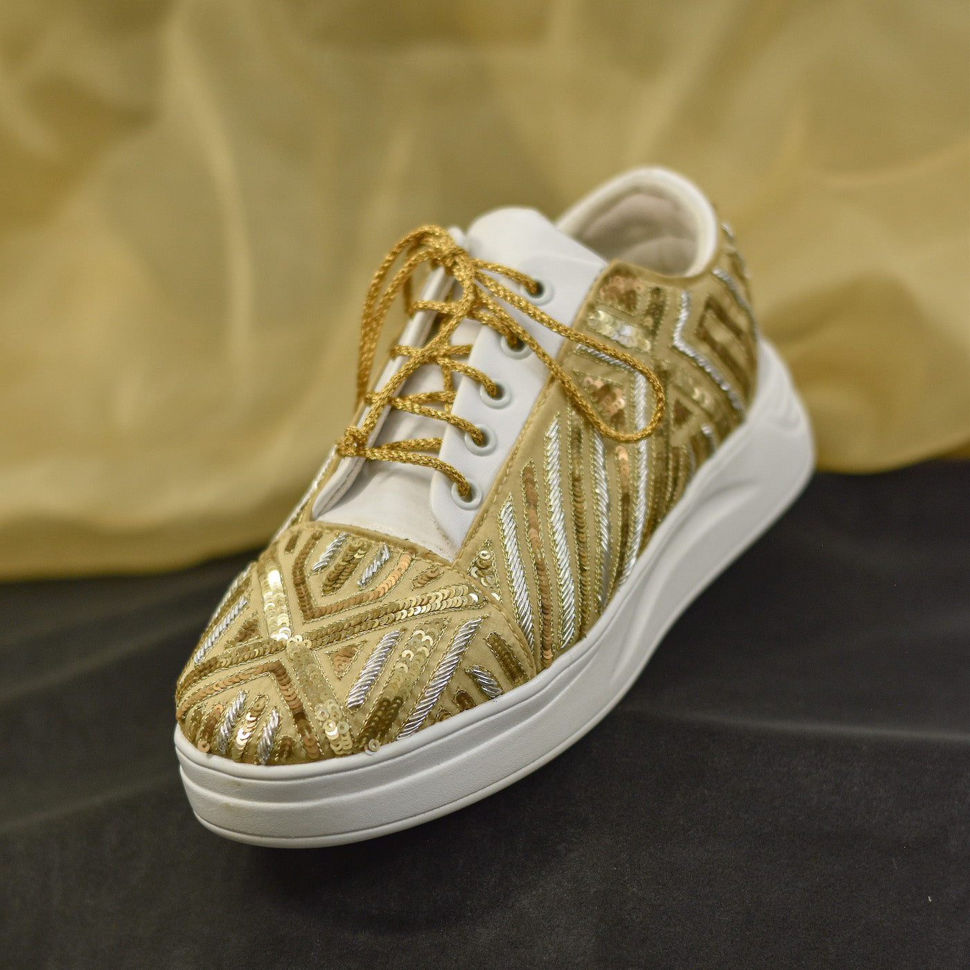 Shine in blingy and trendy bridal sneaker shoes