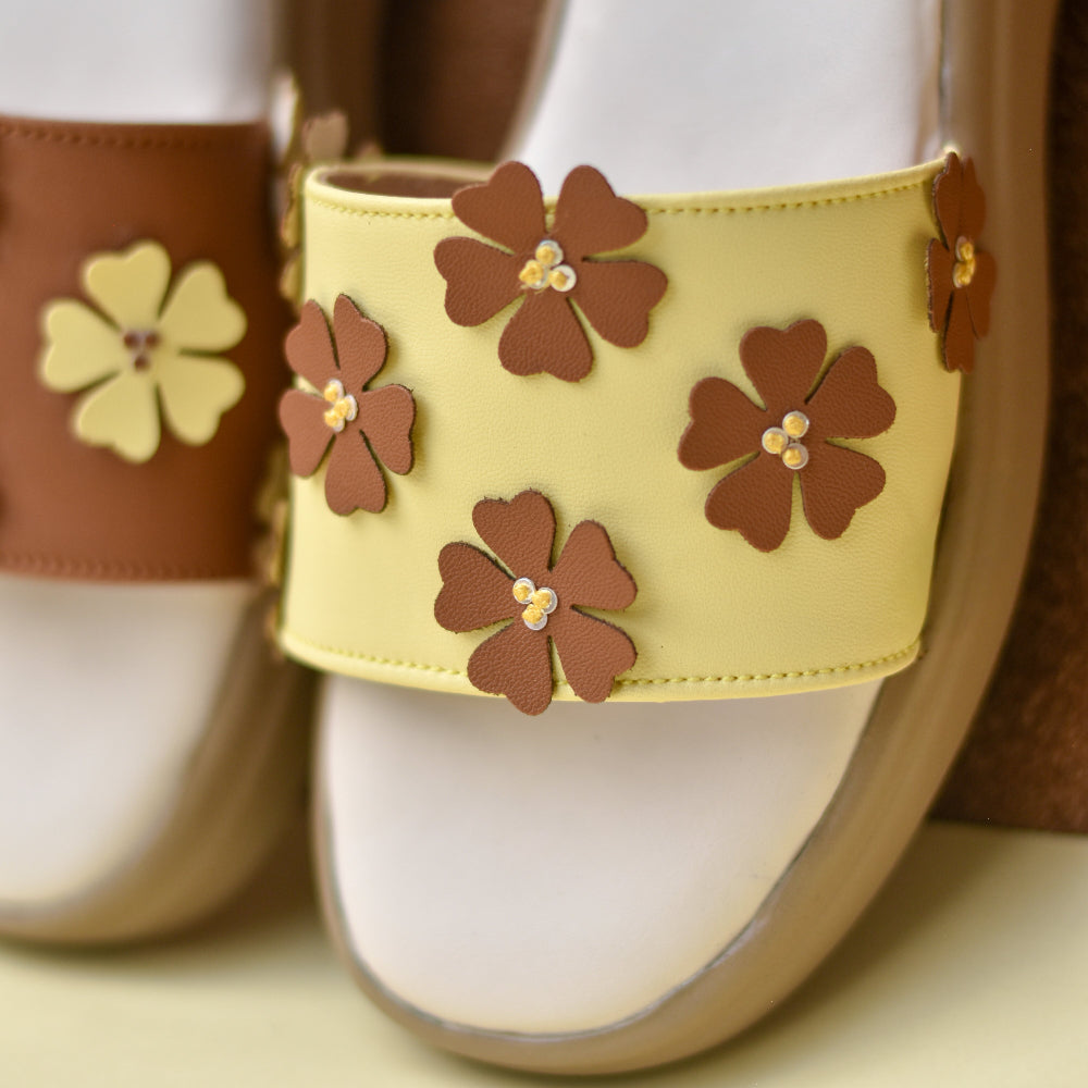 Casual slides with inverse floral colour blocking and cushioned footbed