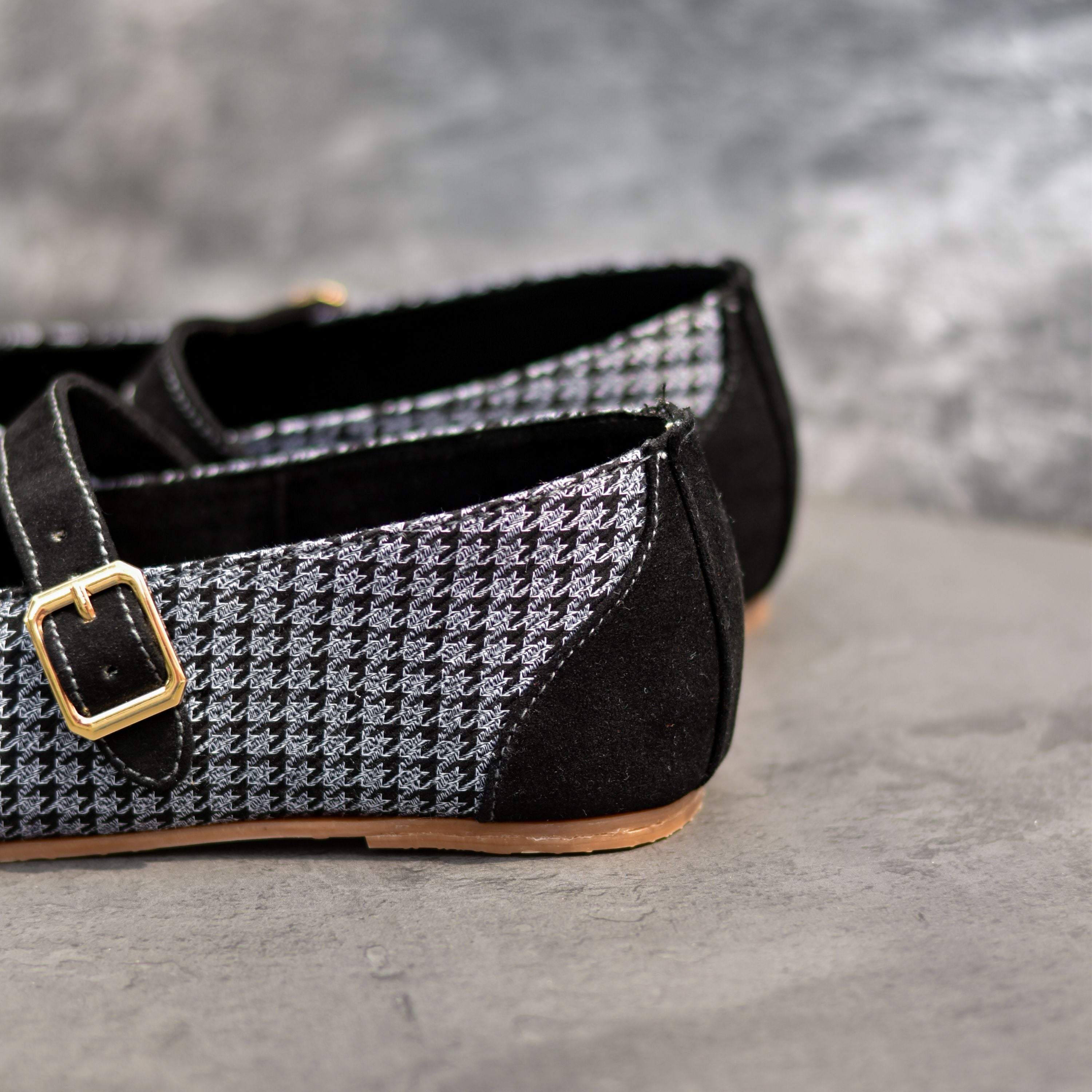 stylish wedding juttis for women Delhi