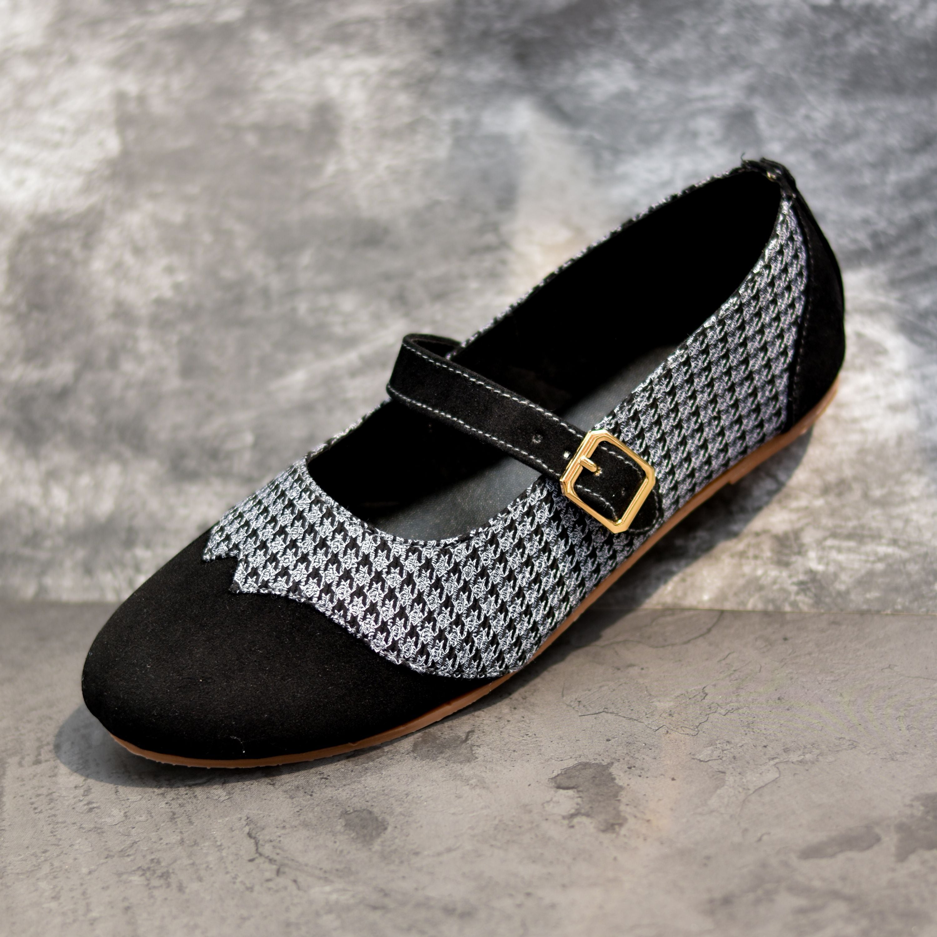 Houndstooth weave Mary Jane shoes with black toe cap