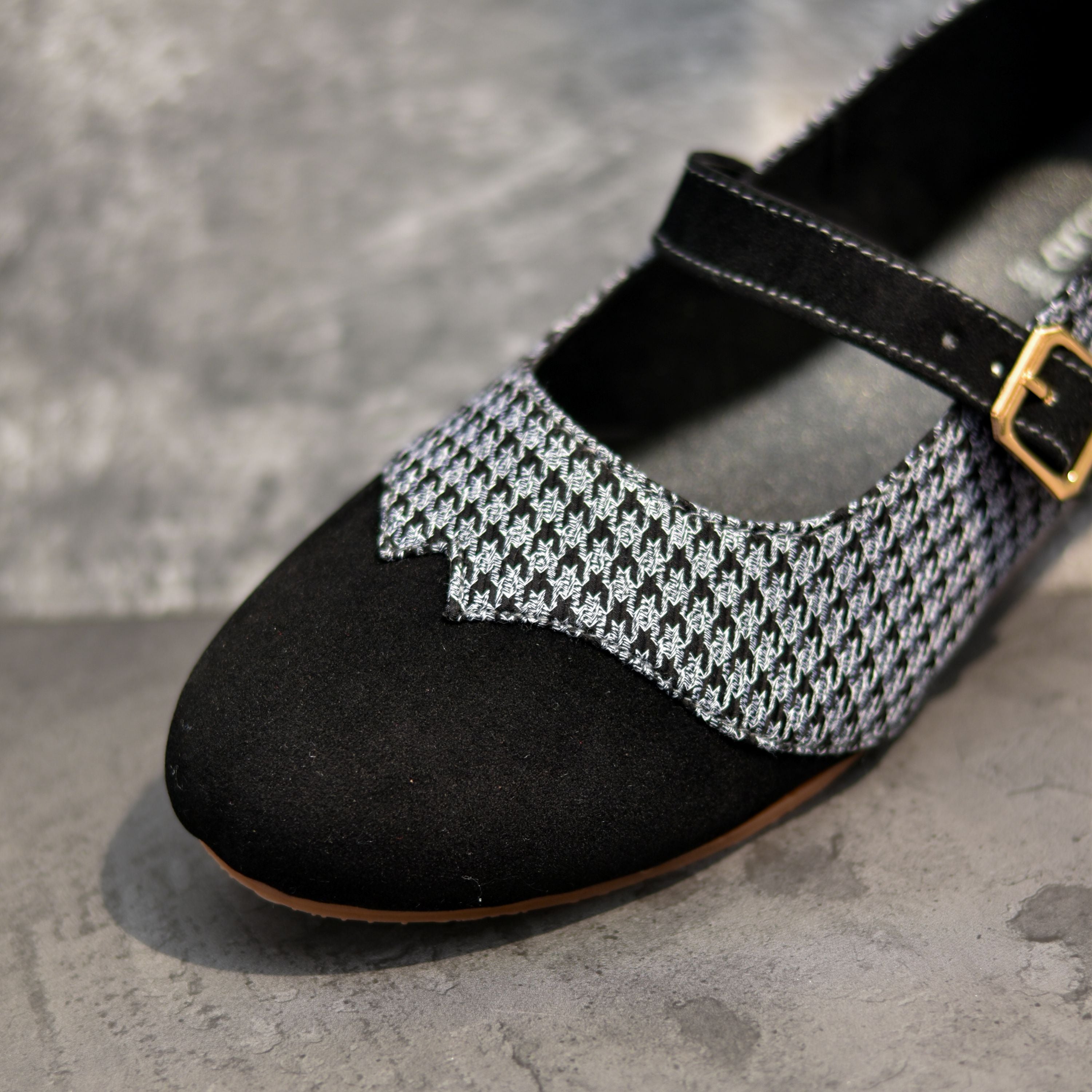 stylish bridal juttis Delhi