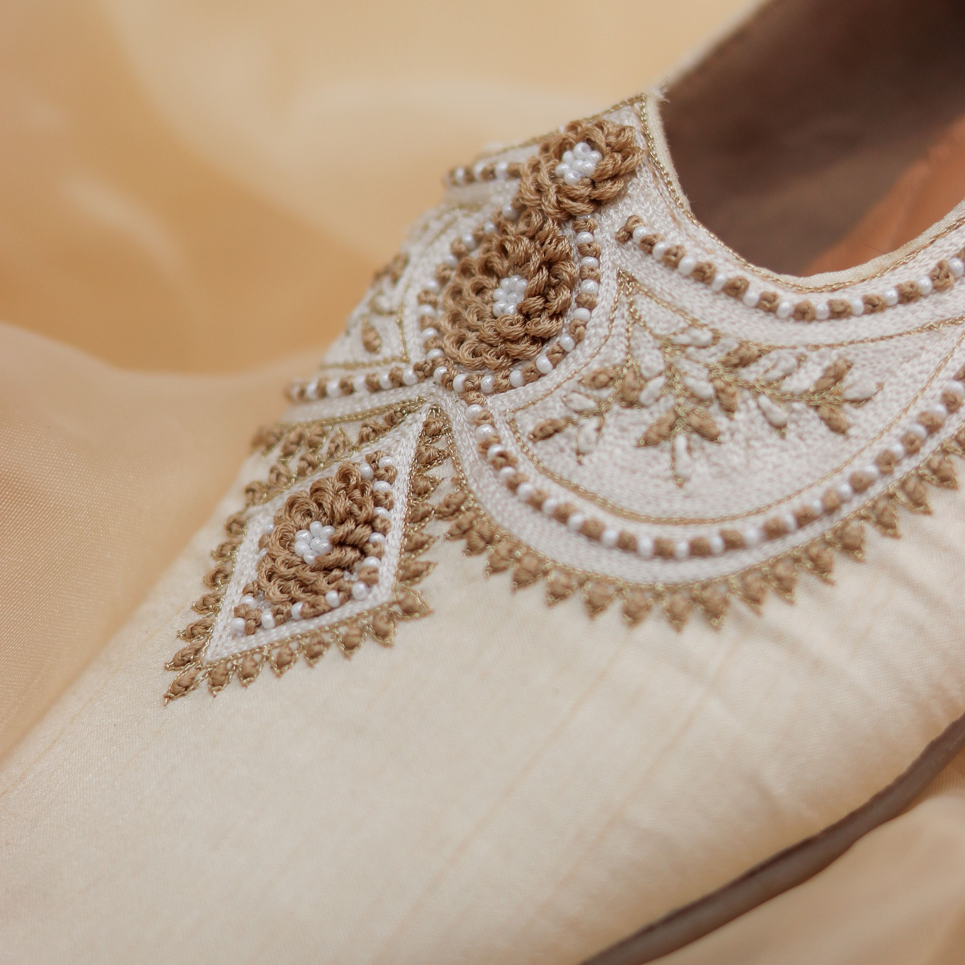 Regal handcrafted slip-ons for men with tone on tone detailing.