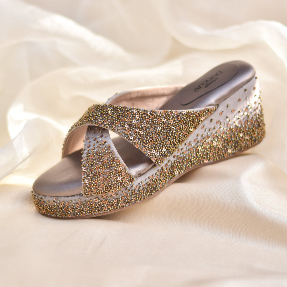 Party wedges in metallic grey with raised base and front band