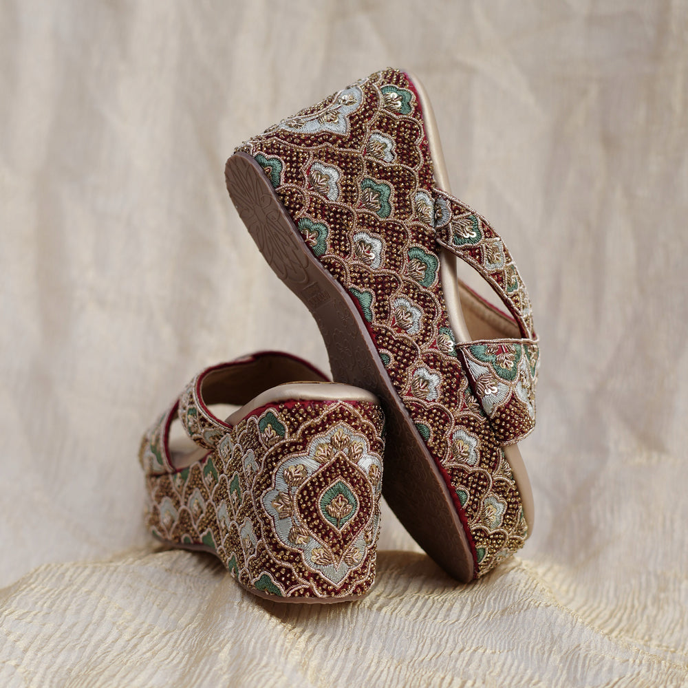 Maroon beaded sangeet wedges showing sole and heel pattern