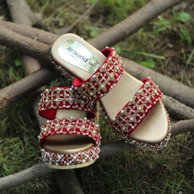 Red shaadi shoes for bride