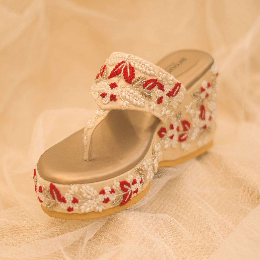 Lightweight Wedges in Kolhapuri Pattern
