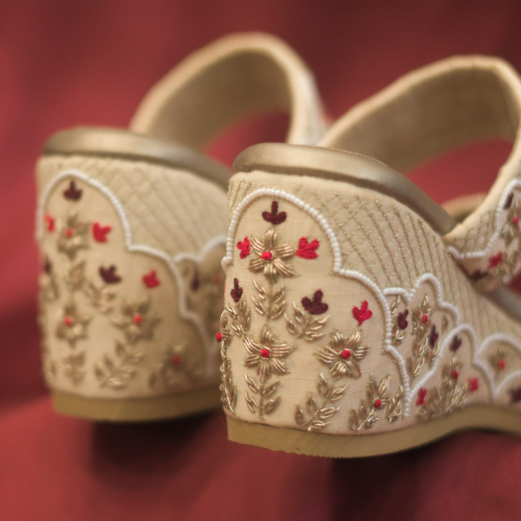 Embroidered royal design wedges for premium weddings
